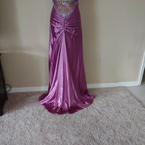 (6) Gorgeous Faviana Halter Top Long Gown With a Sexy Back - Picture 3 of 5